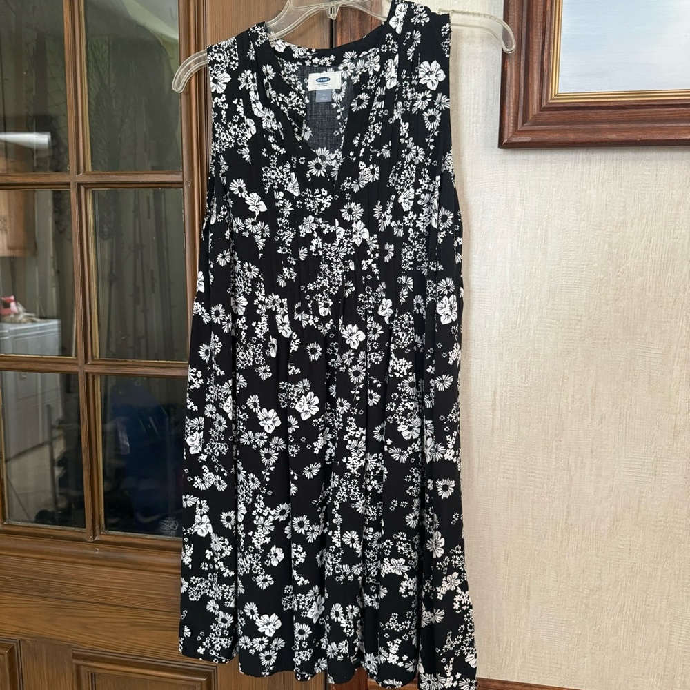 Floral Black and White Sleeveless Babydoll Dress